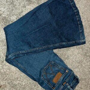 Wrangler Women's Blue and Navy Jeans